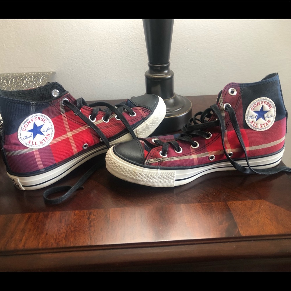 Plaid hightop converse
